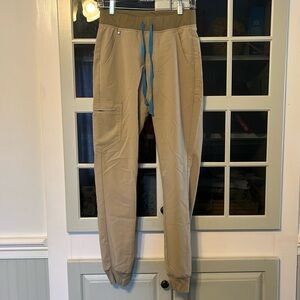 KHAKI JOGGER FIGS